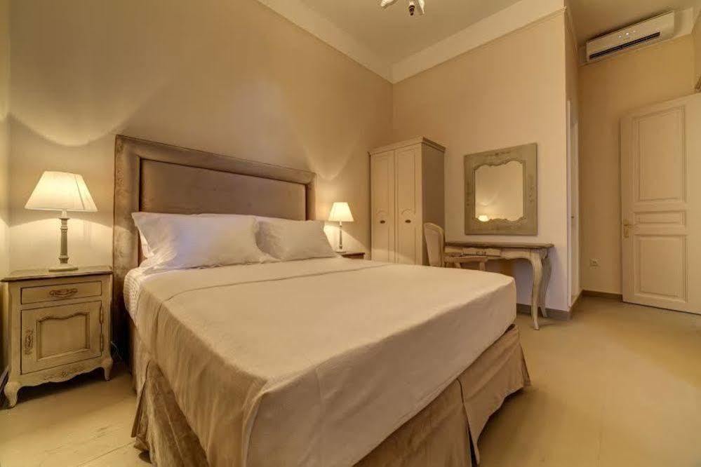 Home & Art Suites Athene Buitenkant foto